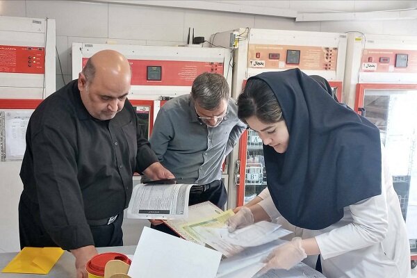 بازدید رئیس کمیته بحران سازمان انتقال خون از بانک خون تهران - خبرگزاری مهر ایران و جهان